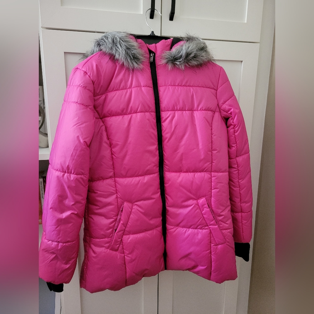 NWT Calvin Klein Jeans Brand Pink Puffer Jacket with Faux Fur Hood